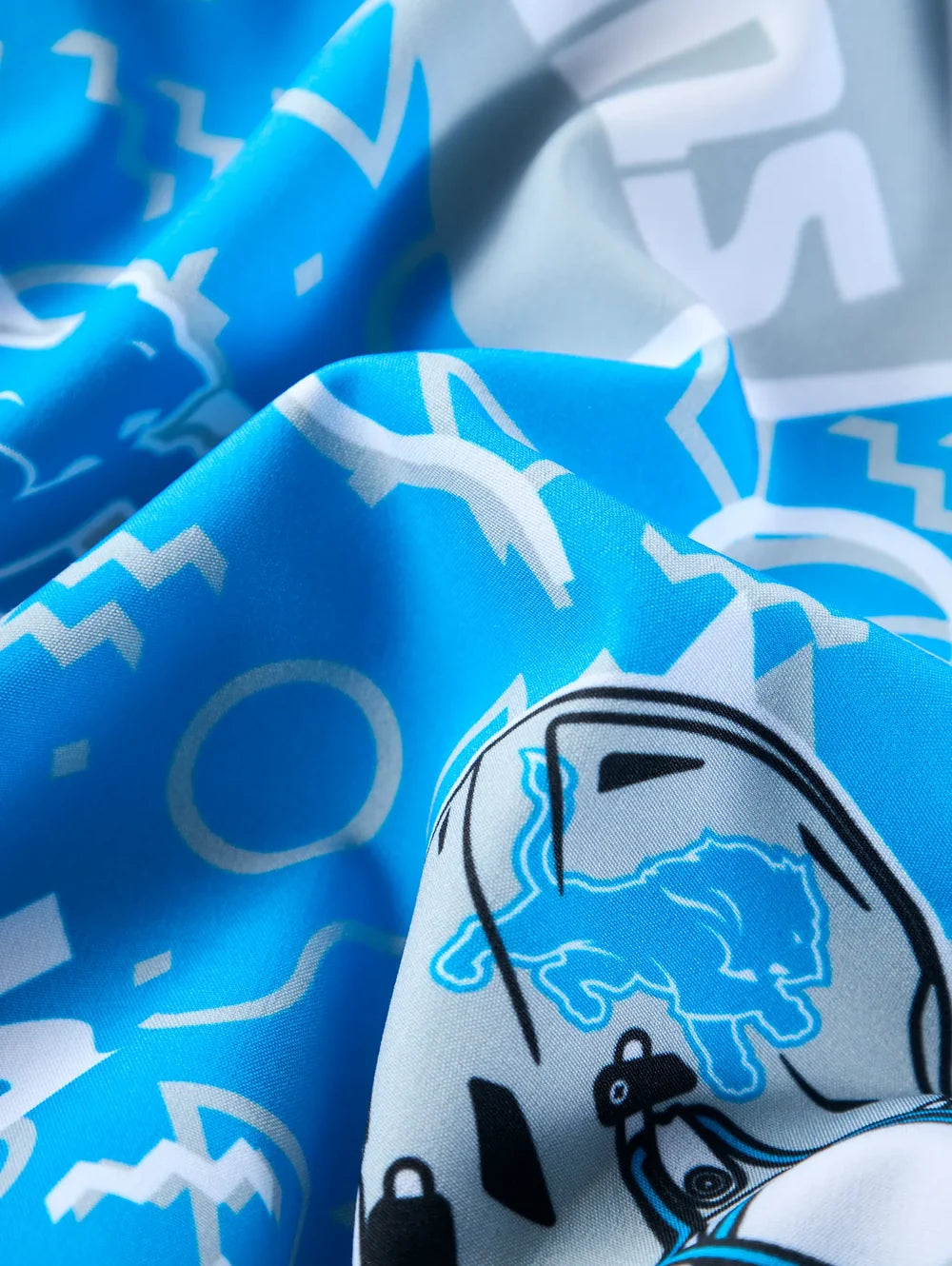The Lions Game Day Fit 5.5" (Classic Lined Swim) - Image 2 - Chubbies Shorts