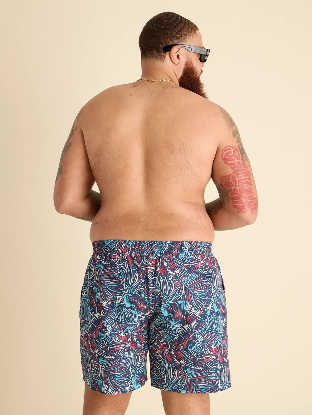 The Bahamians 5.5" (Classic Swim Trunk) - Image 2 - Chubbies Shorts