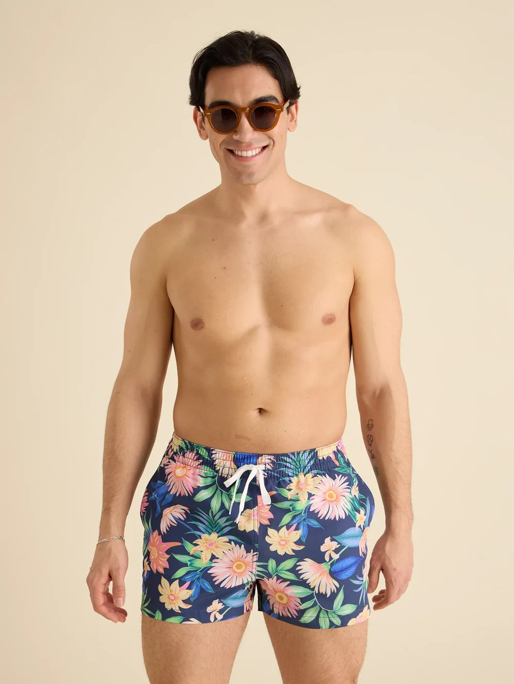 The Big Bloomers 4" (Classic Lined Swim Trunk) - Image 4 - Chubbies Shorts