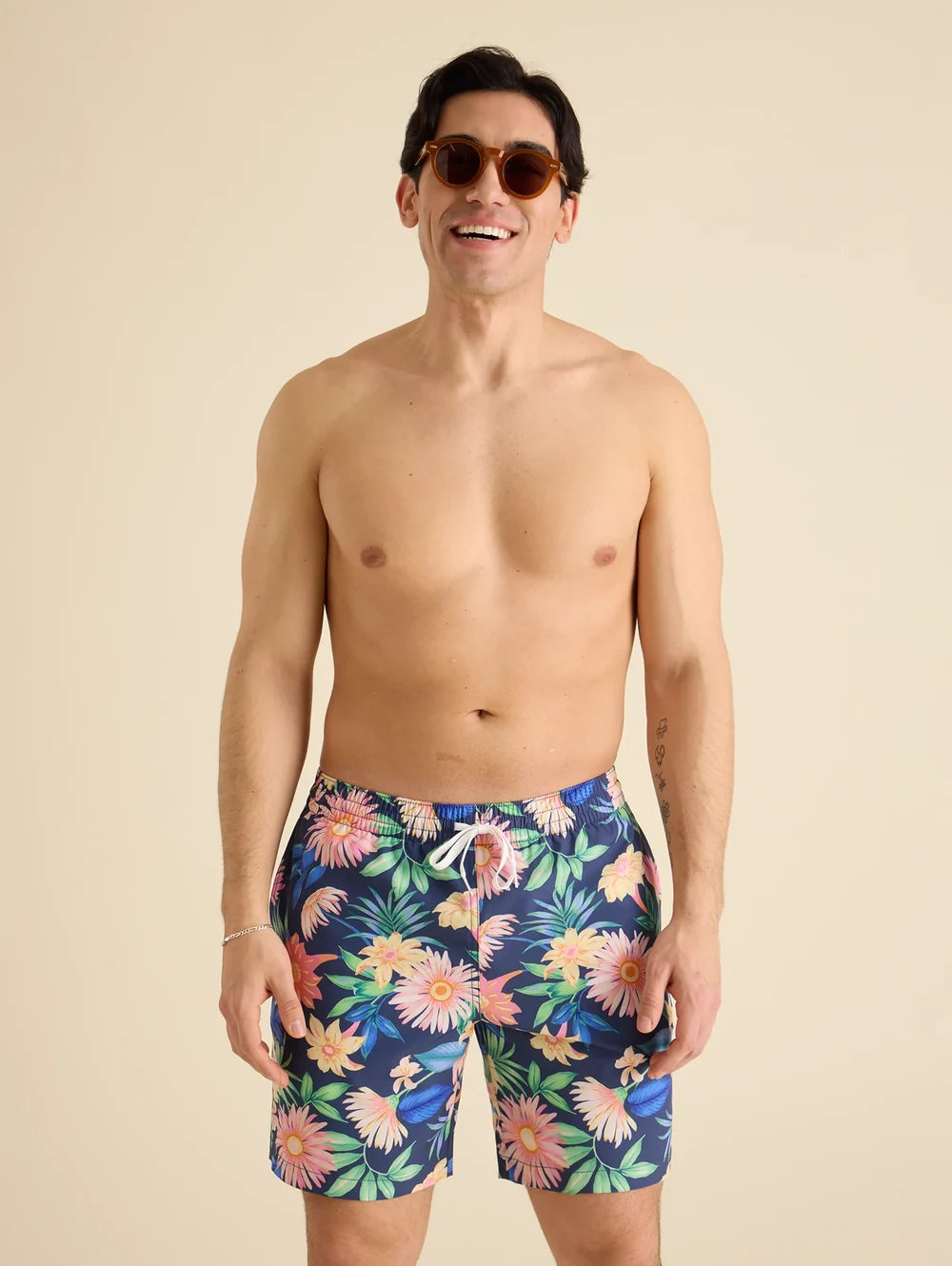 The Big Bloomers 7" (Classic Lined Swim Trunk) - Image 4 - Chubbies Shorts