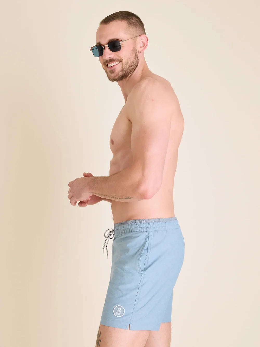 The Blue Horizons 5.5" (Classic Lined Swim Trunk) - Image 4 - Chubbies Shorts