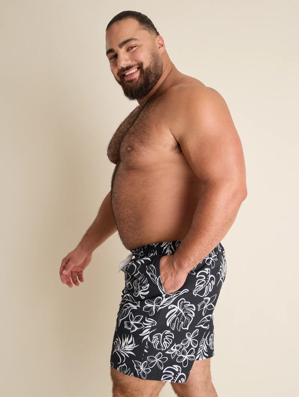 The Briefly in Paradise 7" (Classic Lined Swim Trunk) - Image 5 - Chubbies Shorts