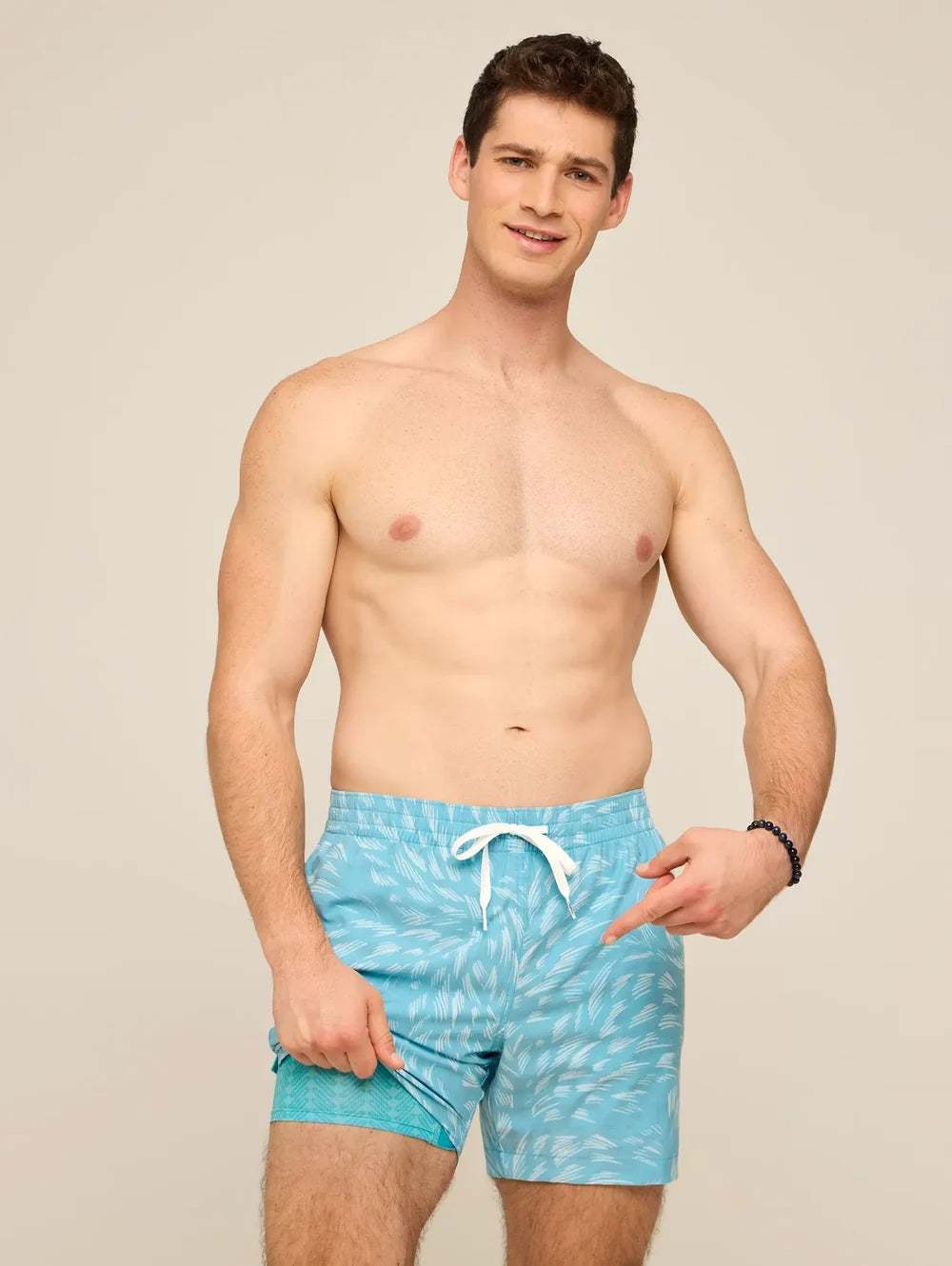 The Turquoise Tides 5.5" (Classic Lined Swim Trunk) - Image 4 - Chubbies Shorts