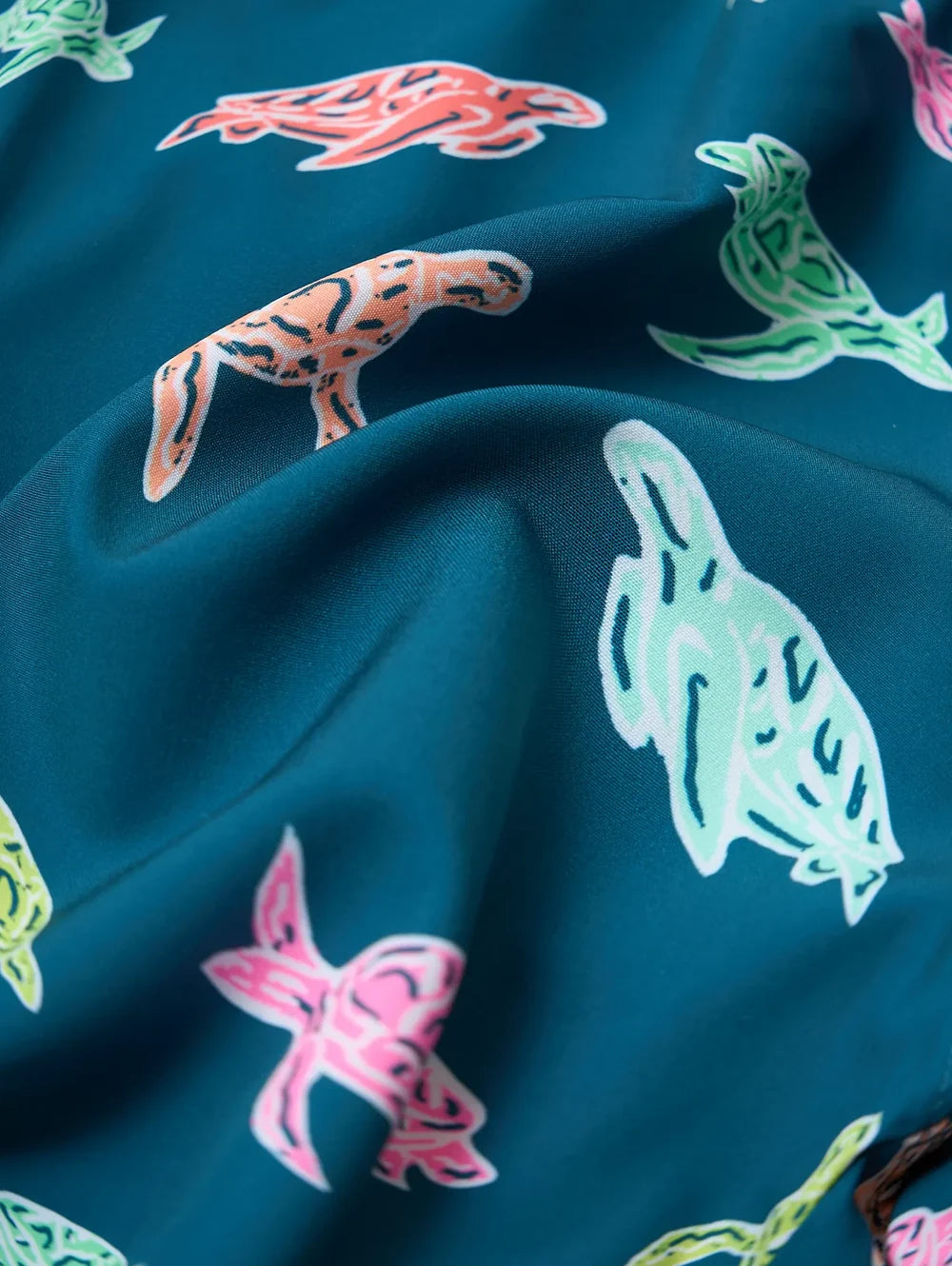 The Turtally Awesomes 7"(Classic Lined Swim Trunk) - Image 3 - Chubbies Shorts